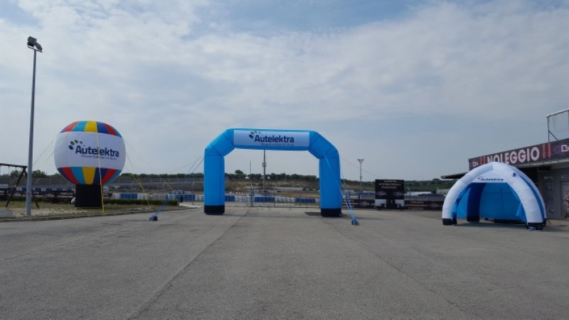 I nostri gonfiabili al Gran Premio NGK by AUTELEKTRA presso il Circuito Internazionale d&#039;Abruzzo 31 agosto ore 18.00