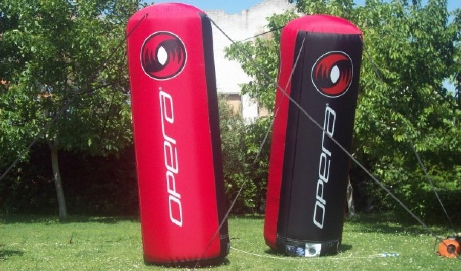 diametro totem gonfiabile m. 1,43 altezza m. 4,00